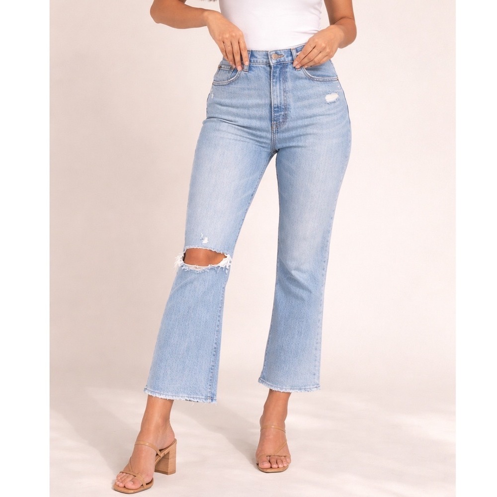 Abercrombie‎ Kick Flare Jeans 28Ultra High Rise Distressed Crop Light Wash